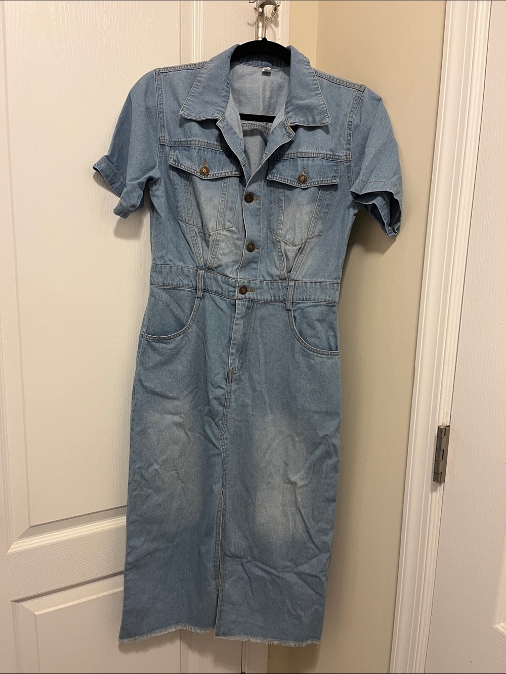 Bufan Light Blue Denim Midi Dress with Short Sleeves